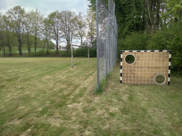 Sportplatz an der Schule - Porta Westfalica-Lohfeld