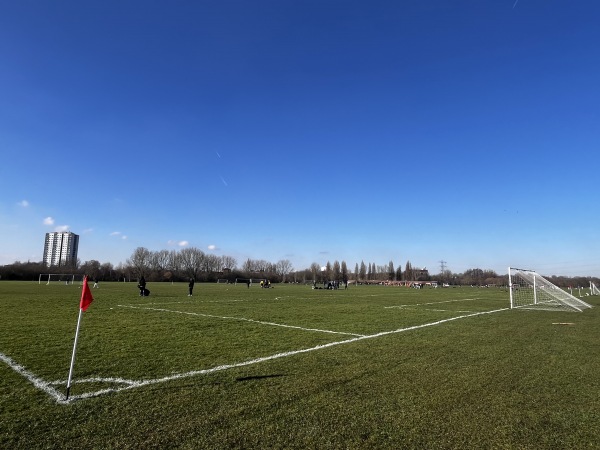 Hackney Marshes pitch S26 - Hackney Wick, Greater London