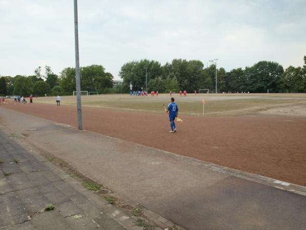 Sportanlage Querenburger Straße - Bochum-Wiemelhausen