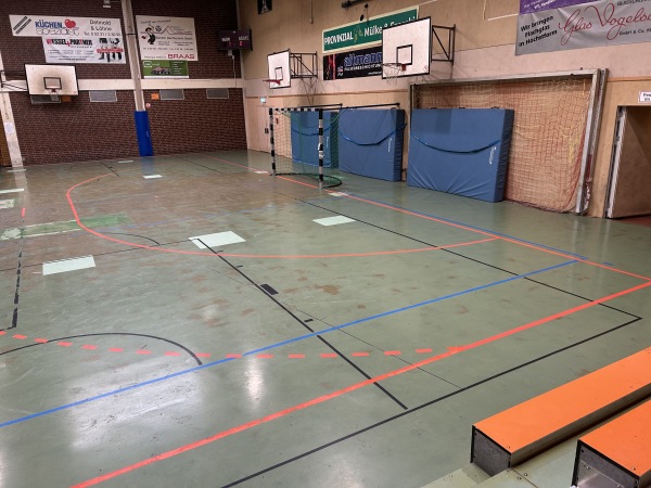 Sporthalle Mennnighüffen - Löhne/Westfalen-Mennighüffen