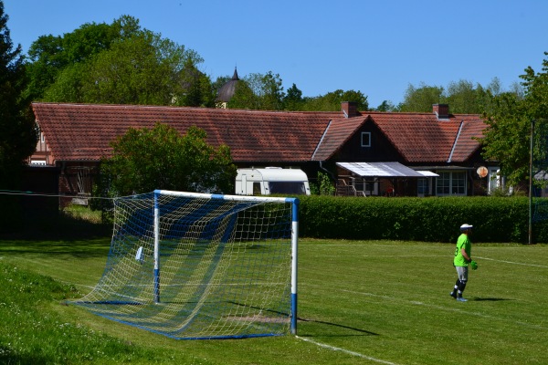 Sportplatz am Schloß - Basedow/Mecklenburg