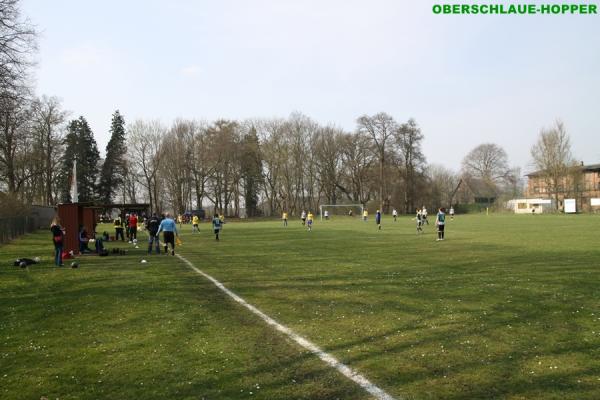 Sportplatz auf der alten Gärtnerei - Behren-Lübchin