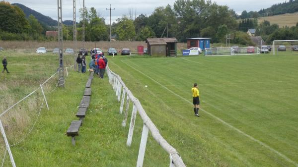 Stadion Wiejski w Dzikowcu - Dzikowiec