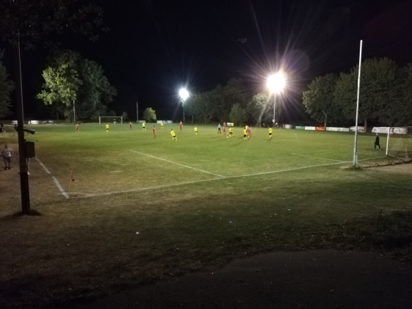 Sportplatz Schloßstraße - Rheinberg-Ossenberg