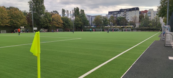 Sportplatz Virchowstraße - Berlin-Friedrichshain