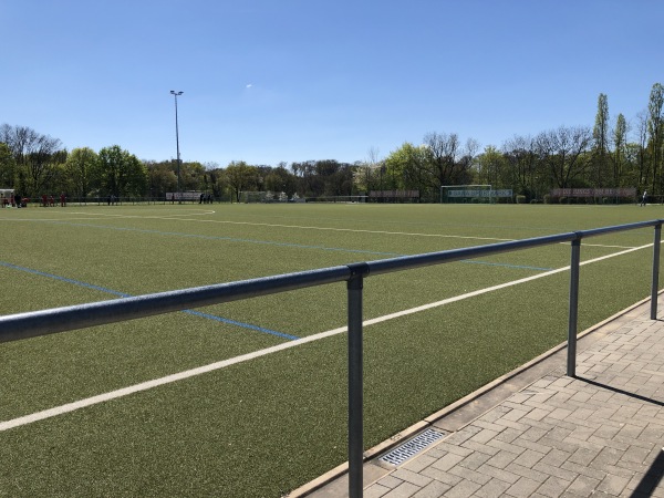 SANA Sportpark Platz 2 - Offenbach/Main