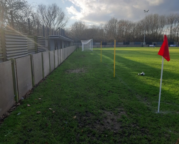 Bayliss Avenue - Thamesmead, Greater London