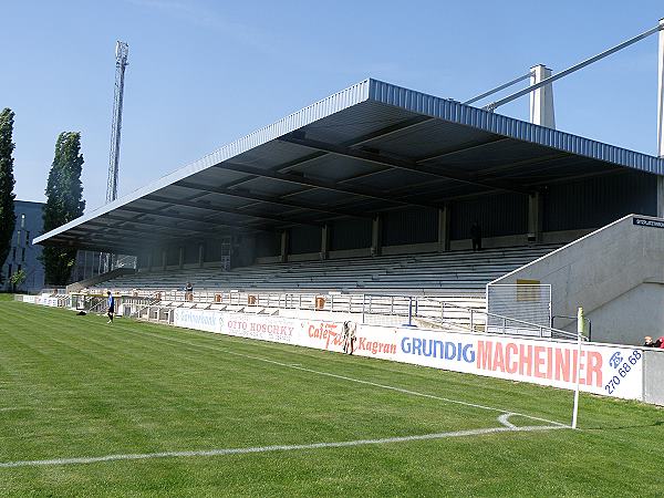 Sportplatz Donaufeld - Wien