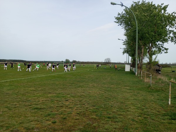 Gehard-Schmeißel-Gedenk-Sportpark - Bad Belzig-Ragösen