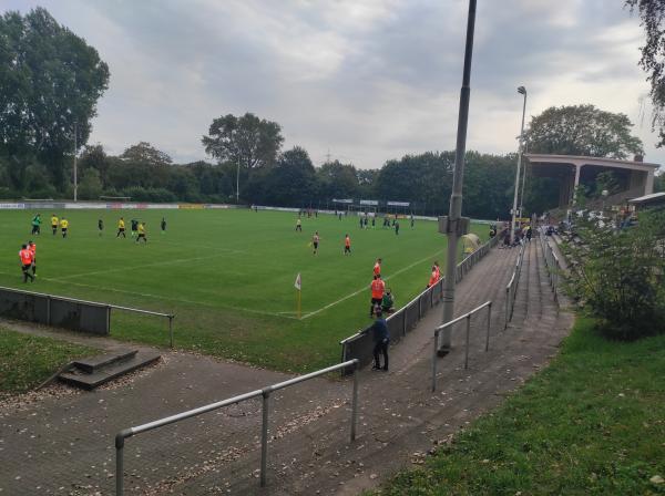 Dorotheen-Kampfbahn der Bezirkssportanlage Lohberg - Dinslaken-Lohberg