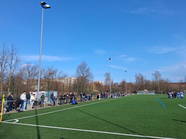 Kunstrasenplatz im Stargarder Bruch - Neubrandenburg