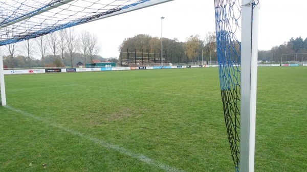 Wiederaufbau der Tribüne von Rijssen Vooruit aus dem Jahr 1928
