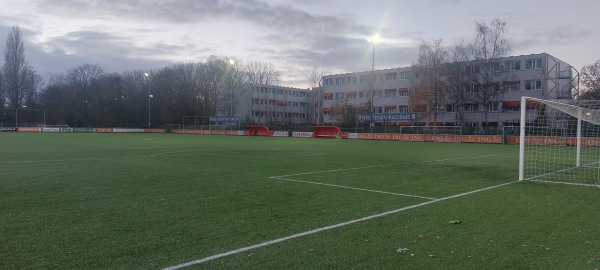 Sportpark Middenmeer veld 20-Zeeburgia veld 1 - Amsterdam
