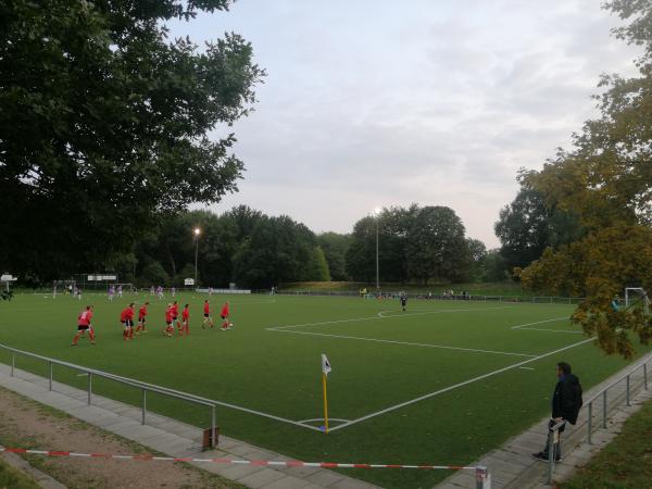 Kay Weber Platz am Bullenredder - Ammersbek-Hoisbüttel