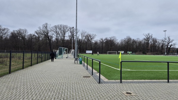 Sportanlage Riederwaldwiese Platz 2  - Frankfurt/Main-Riederwald