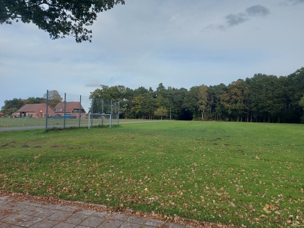 Sportplatz Neuenbaumer Weg - Hille/Westfalen-Neuenbaum