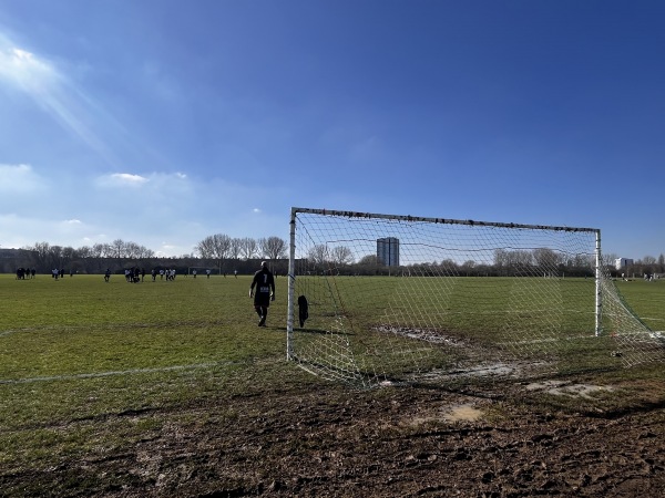 Hackney Marshes pitch S11 - Hackney Wick, Greater London