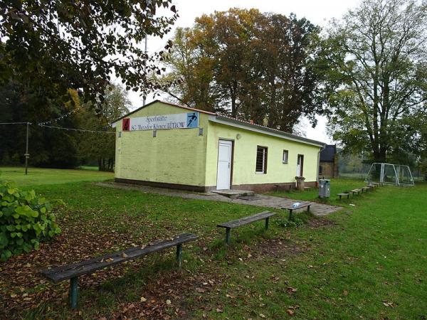 Sportplatz am Schloß - Lützow/Mecklenburg