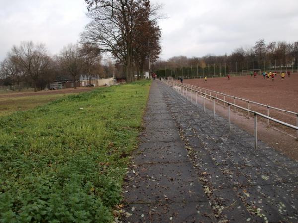 Sportanlage Iltisstraße Nordplatz - Duisburg-Neumühl