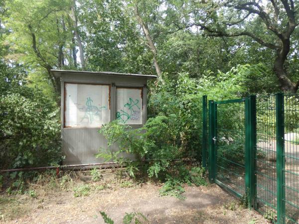 Sportplatz Am Ehrenmal - Berlin-Schönholz