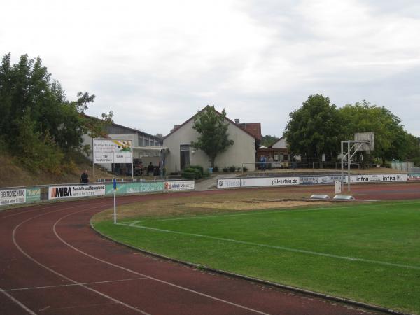 Konrad-Ammon-Platz im Sportzentrum - Fürth/Mittelfranken-Burgfarrnbach