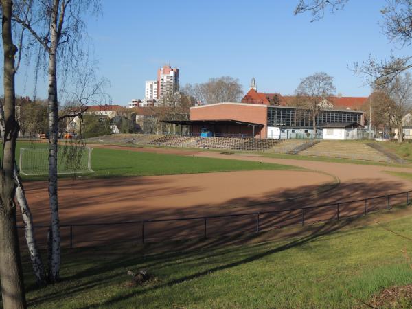 Jürgen-Grabowski-Sportfeld - Wiesbaden-Biebrich