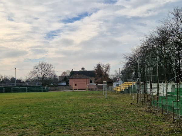 Stadion FK Budućnost - Banatski Dvor