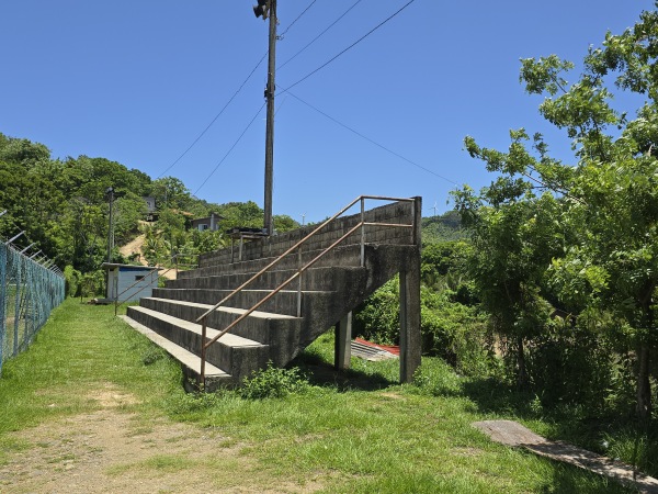 Campo de Fútbol de Corozal - Corozal, Bay Islands, Roatán