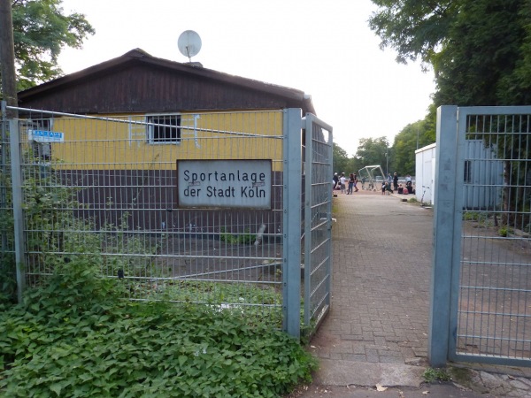Sportanlage Biesterfeldstraße SSV-Platz - Köln-Vogelsang