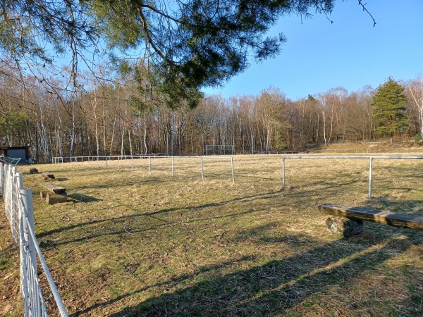 Sportanlage im Wald - Weilrod-Niederlauken