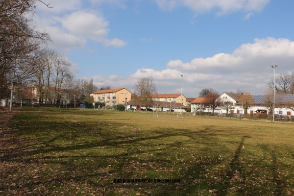 Stadion Waldheim Nebenplatz - Esslingen/Neckar-Zollberg