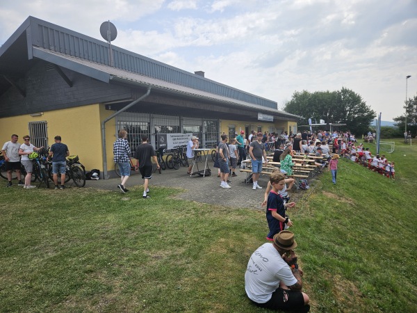 Sportplatz Mengerschied - Mengerschied