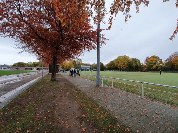 Willi-Schlösser-Sportpark Platz 2 - Krefeld-Fischeln