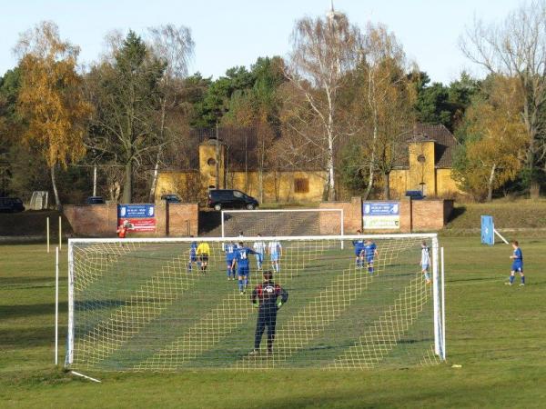 Militärstadion an der Höheren Fliegertechnischen Schule - Niedergörsdorf-Altes Lager