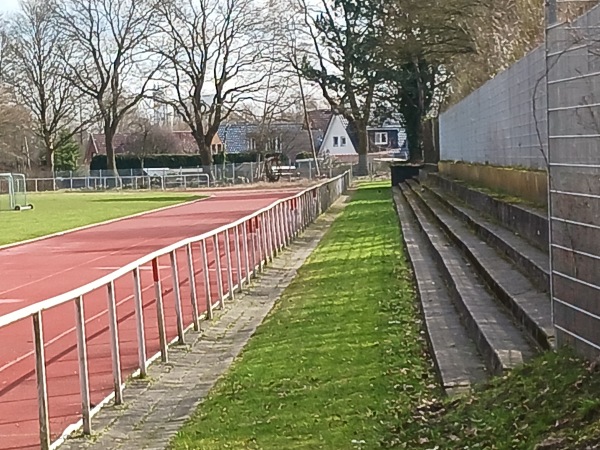 Kopernikus-Gymnasium-Sportplatz - Bargteheide
