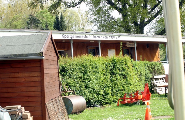 Sportanlage am Volksbad - Johannes-Kuhnert-Platz - Hannover-Limmer
