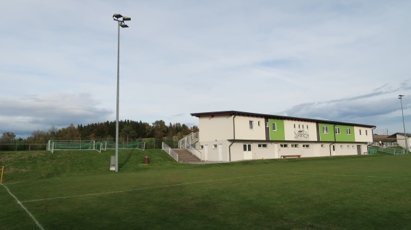 Sportplatz Hochwolkersdorf/Bromberg Nebenplatz - Hochwolkersdorf