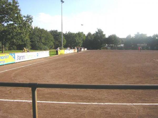 Sportplatz an der Schleuse - Oberhausen/Rheinland-Borbeck