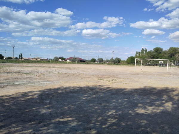 Lokomotiv stadioni - Qońirat