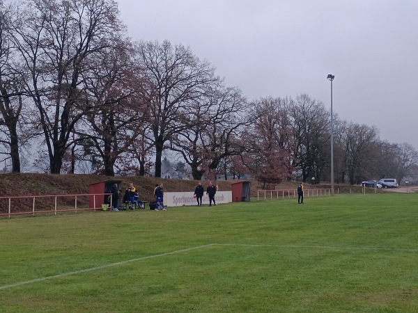 Jahn-Sportstätte - Groß Laasch