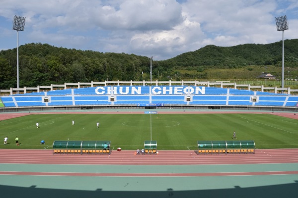Chuncheon Songam Sports Town Main Stadium - Chuncheon