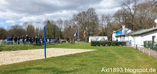 Paul-Zobel-Sportplatz - Berlin-Schönholz