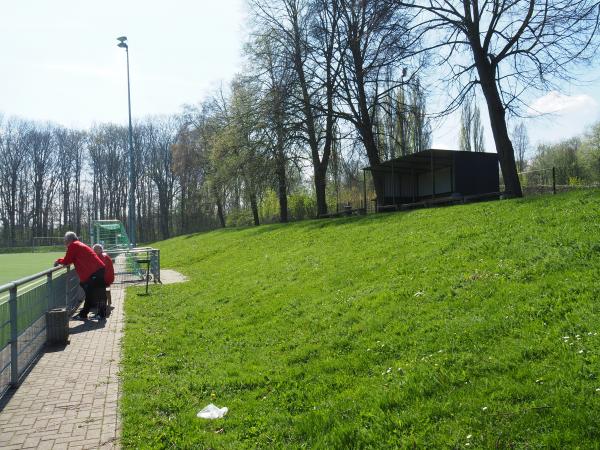 Kampfbahn am Römerhof - Duisburg-Walsum-Vierlinden