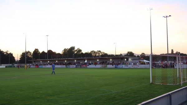 Sportplatz Oberwaltersdorf - Oberwaltersdorf