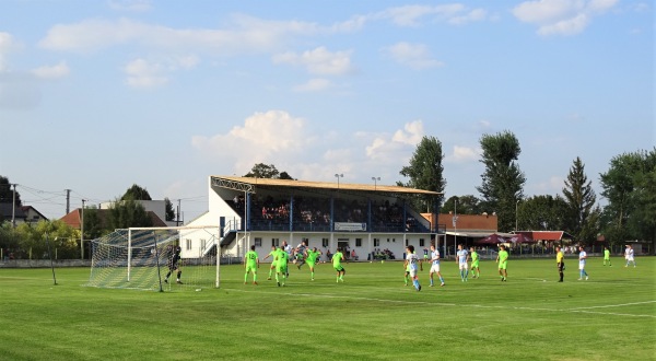 Futbalové ihrisko Chynorany - Chynorany
