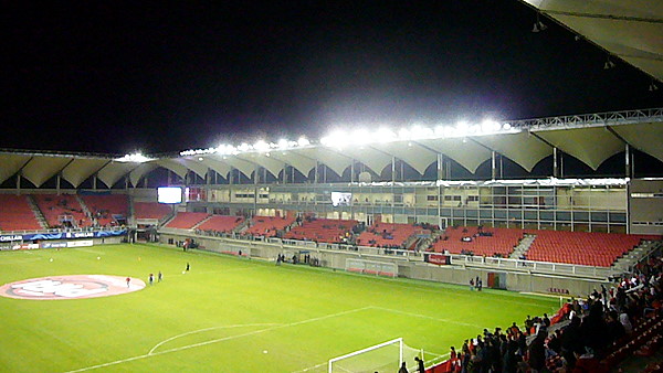 Estadio Bicentenario Municipal Nelson Oyarzún - Chillán