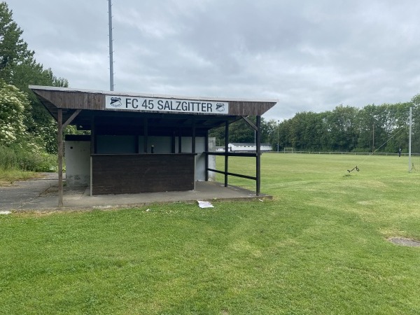 FC-Platz Neißestraße B - Salzgitter-Lebenstedt