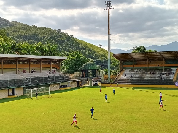 Estádio de Los Larios - Xerem, RJ