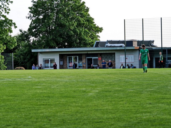 Sportplatz Tivoli - Ense-Waltringen