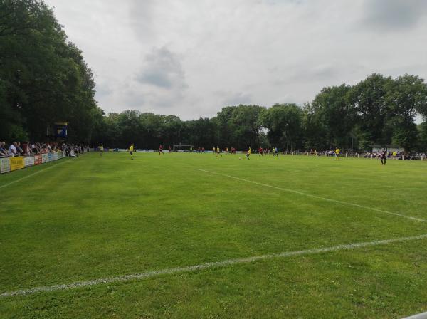 Sportanlage am Wanderweg - Westoverledingen-Steenfelderfehn